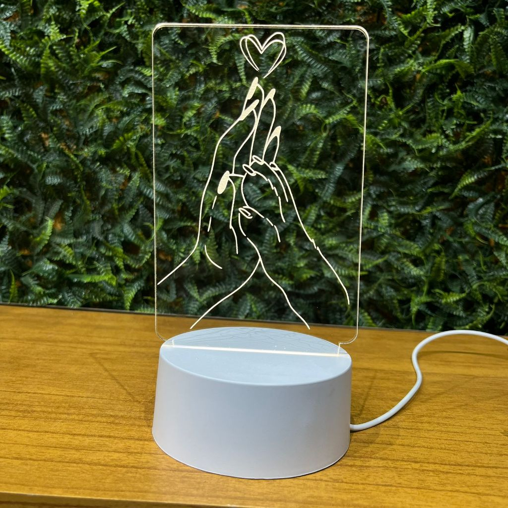 Luminária Mão e Patinha – Presente Personalizado para Quem A